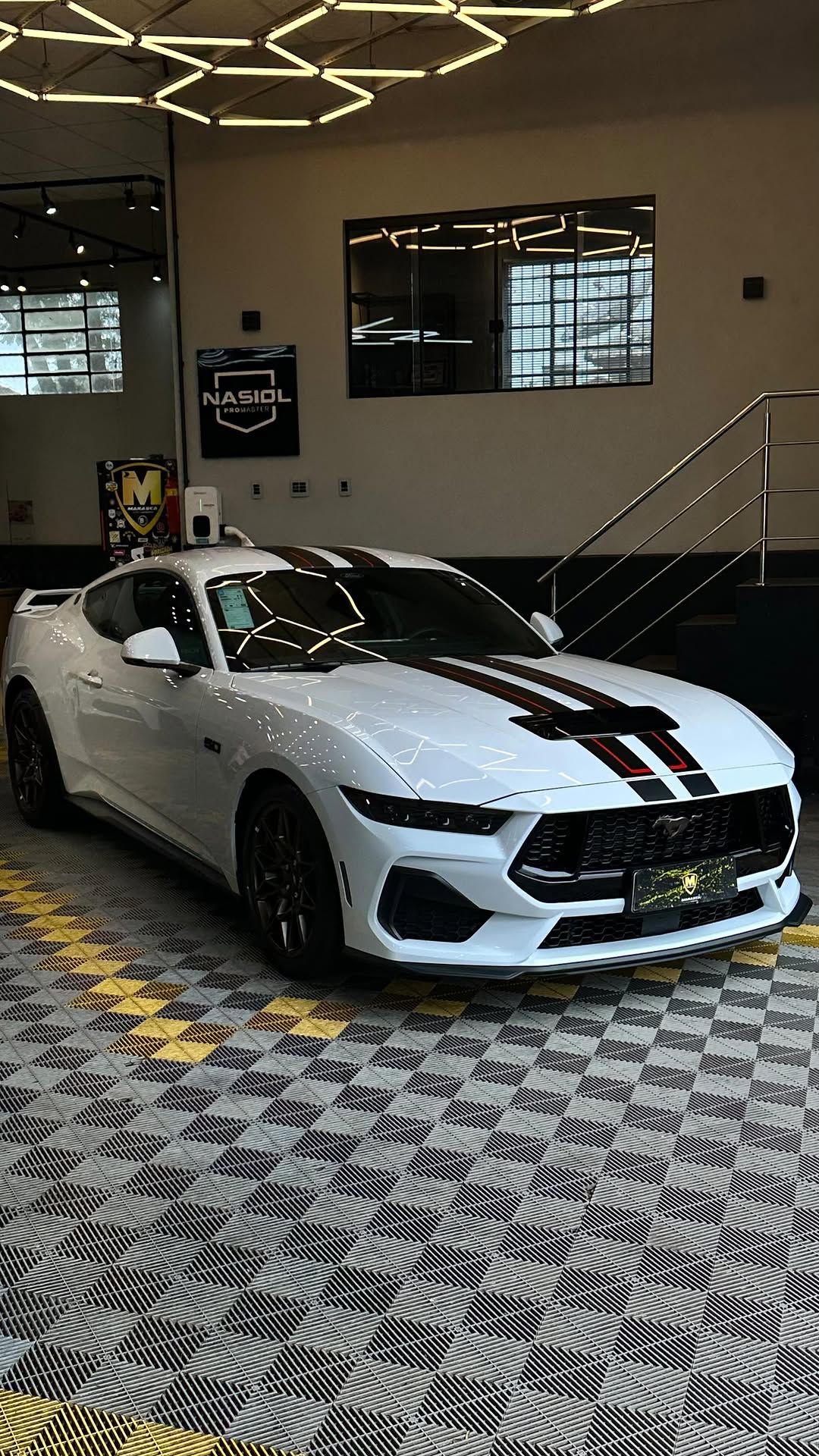 Ford Mustang Limited Edition no estúdio Marasca