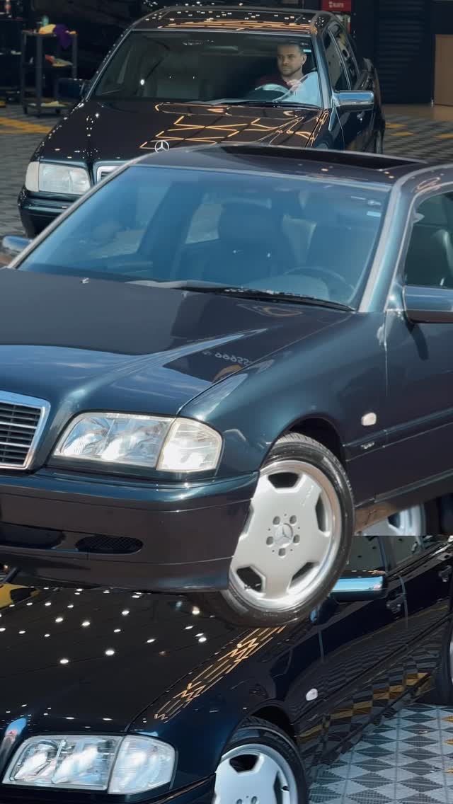 Mercedes-Benz C230 no estúdio Marasca